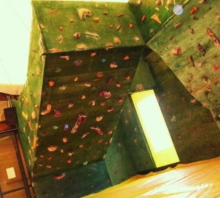  Connected walls 